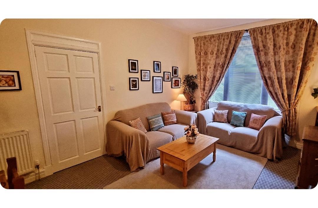 Entire, Main Door, Pet Friendly, Home Away From Home, East Ayrshire Newmilns ภายนอก รูปภาพ