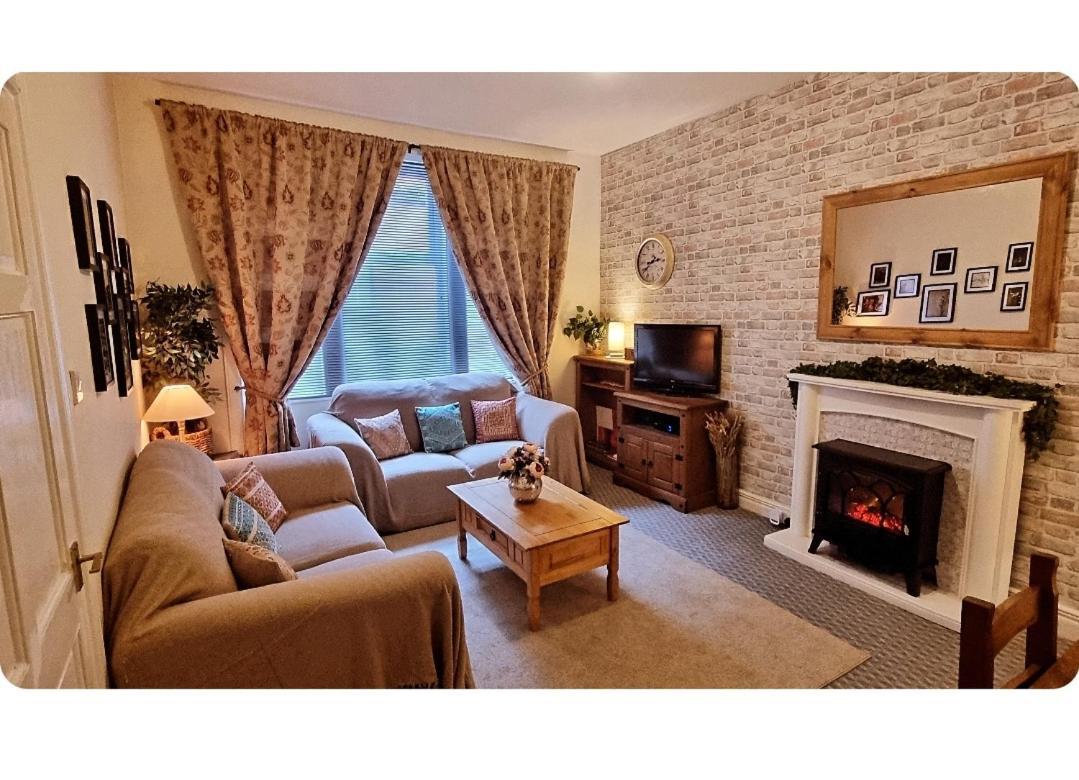 Entire, Main Door, Pet Friendly, Home Away From Home, East Ayrshire Newmilns ภายนอก รูปภาพ